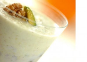 胡桃とアボカドのジュース