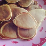 ふぞろいなパンケーキ。笑いと会話がはずむ朝ごはん♪