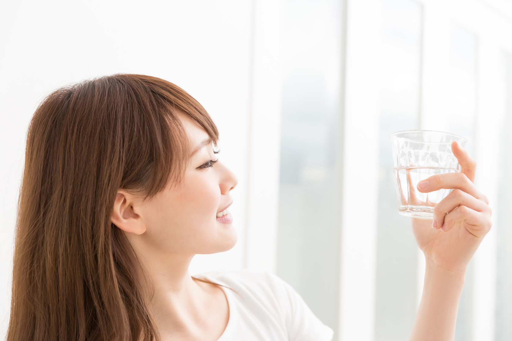 美容とダイエットで注目の「水素水」。効果的な飲み方5選