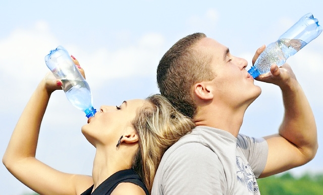 ダイエットに効果的な 炭酸水 の飲み方とは 朝時間 Jp