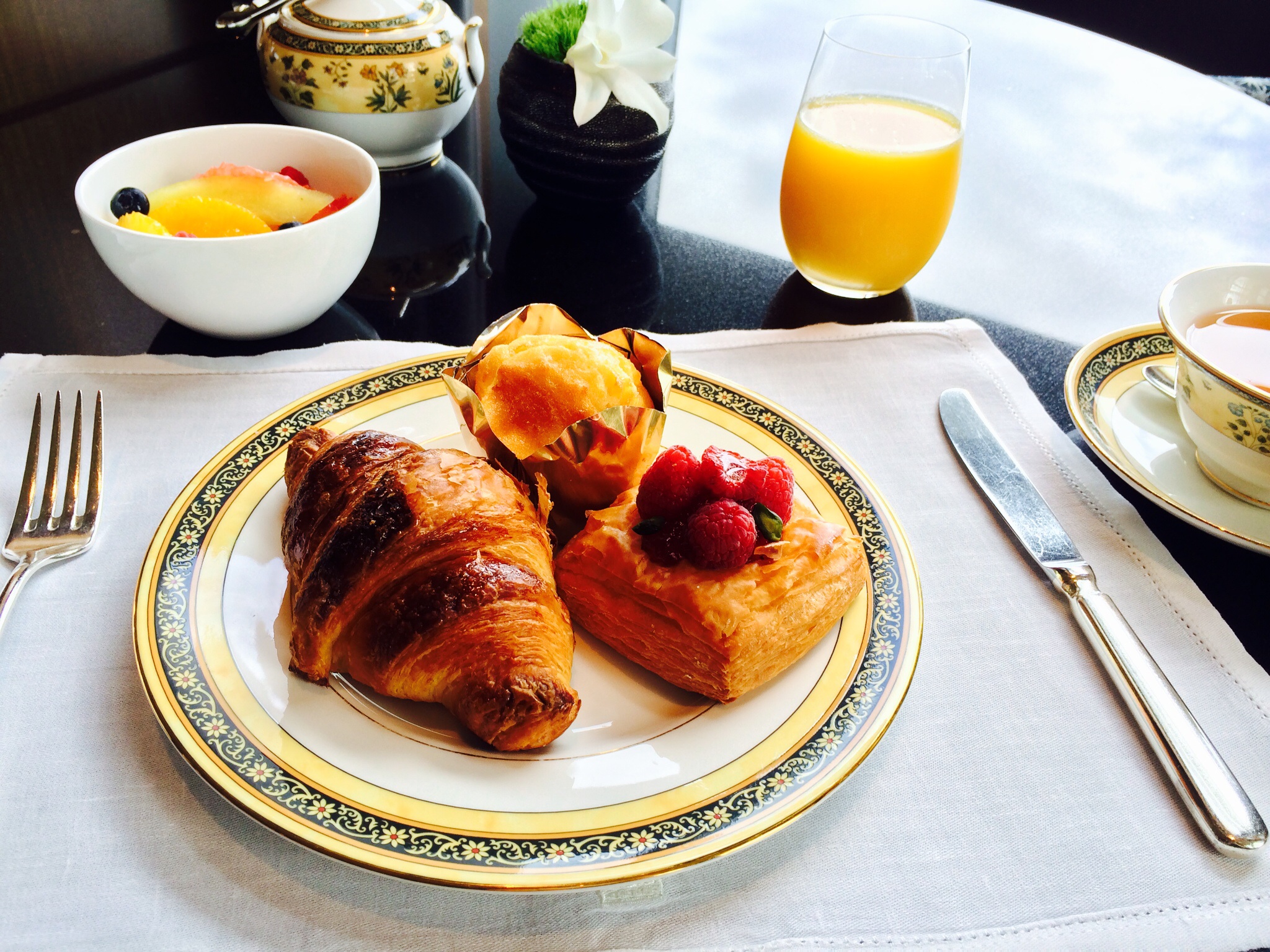 普段満席のラウンジを独り占め リッツカールトン 朝時間 Jp