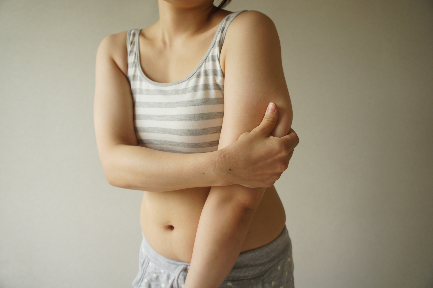 脂肪をためない!夏の「冷え太り」を招くNG習慣と解消法
