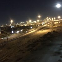 朝のスーパームーン