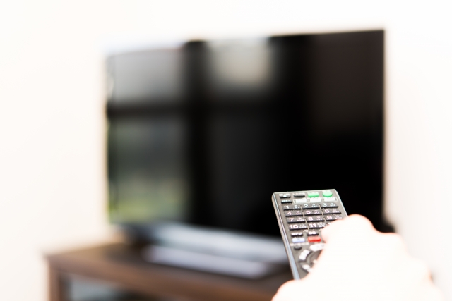 脱・ダラダラ生活!TVやスマホの誘惑に負けない自分になるコツ
