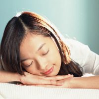 「眠くなってきた」を4単語の英語で言うと？