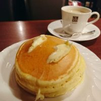 【大阪・東梅田】レトロな純喫茶でいただく懐かしいホットケーキ@喫茶サンシャイン