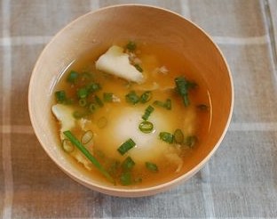 めんどくさがり屋さんでもOK!簡単朝ごはんレシピ5つ(スープ・汁もの編)