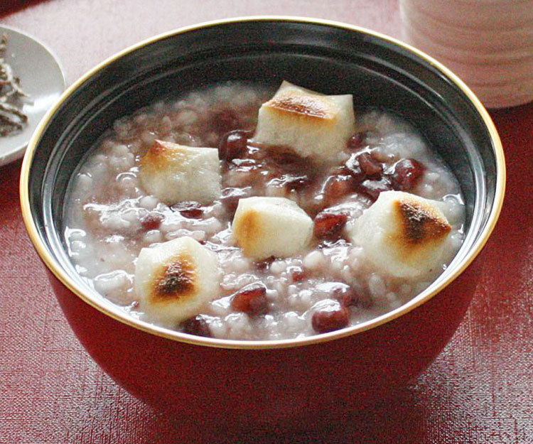 残りご飯でカ~ンタン♪やさしい甘みと繊維たっぷり「小豆がゆ」