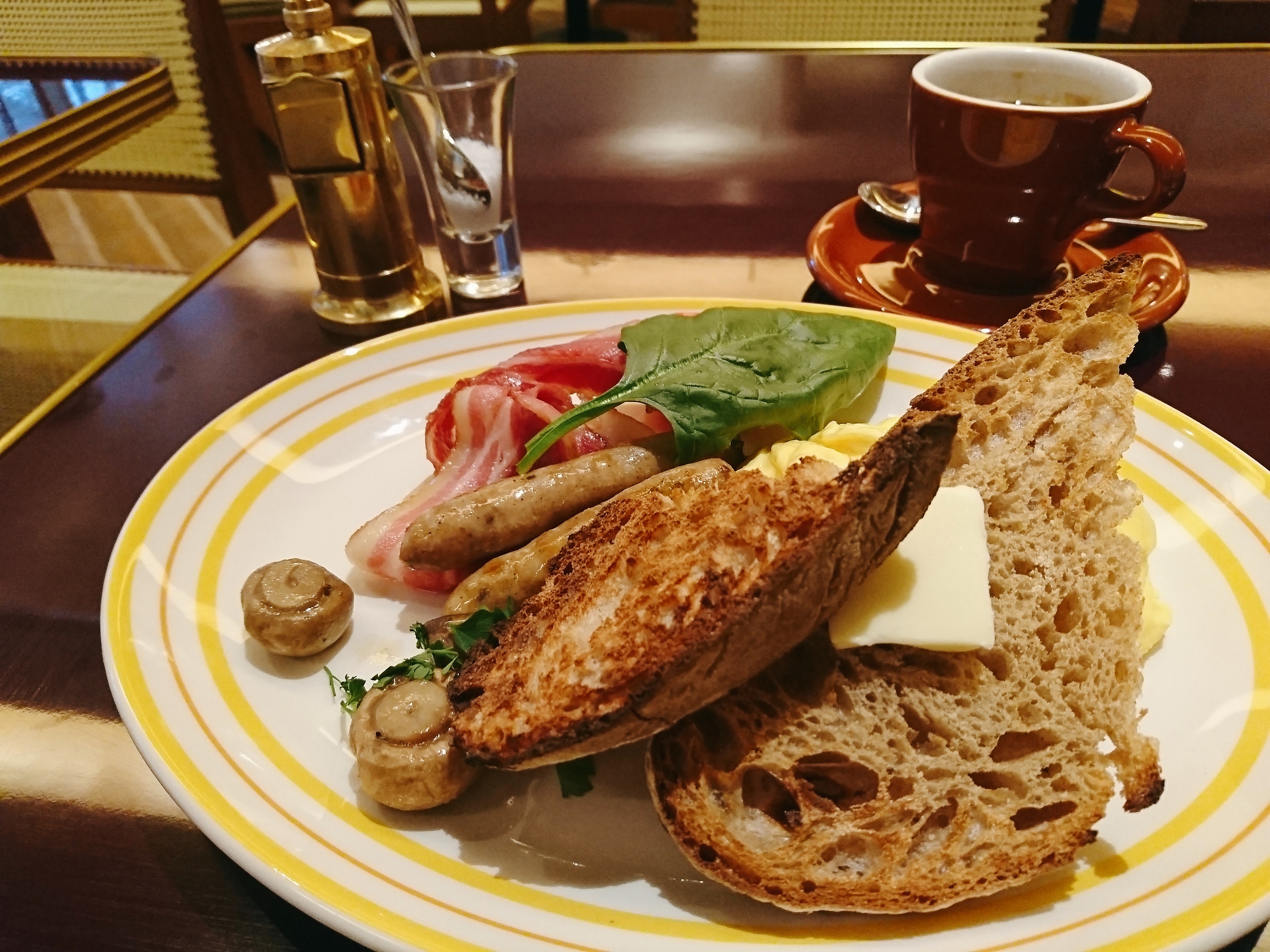 大阪 世界一の朝食に舌鼓 絶品スクランブルエッグを味わう Bills 朝時間 Jp