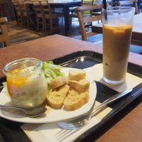 たまにはカフェで朝食を