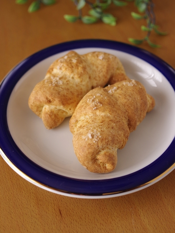 ホットケーキミックスと豆腐の簡単シンプル塩パン(ハード系バターなしタイプ)　ｂｙ：めろんぱんママさん
