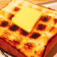 【東京・浅草】行列必至！炭火で焼き上げたトーストが絶品♪「ペリカンカフェ」