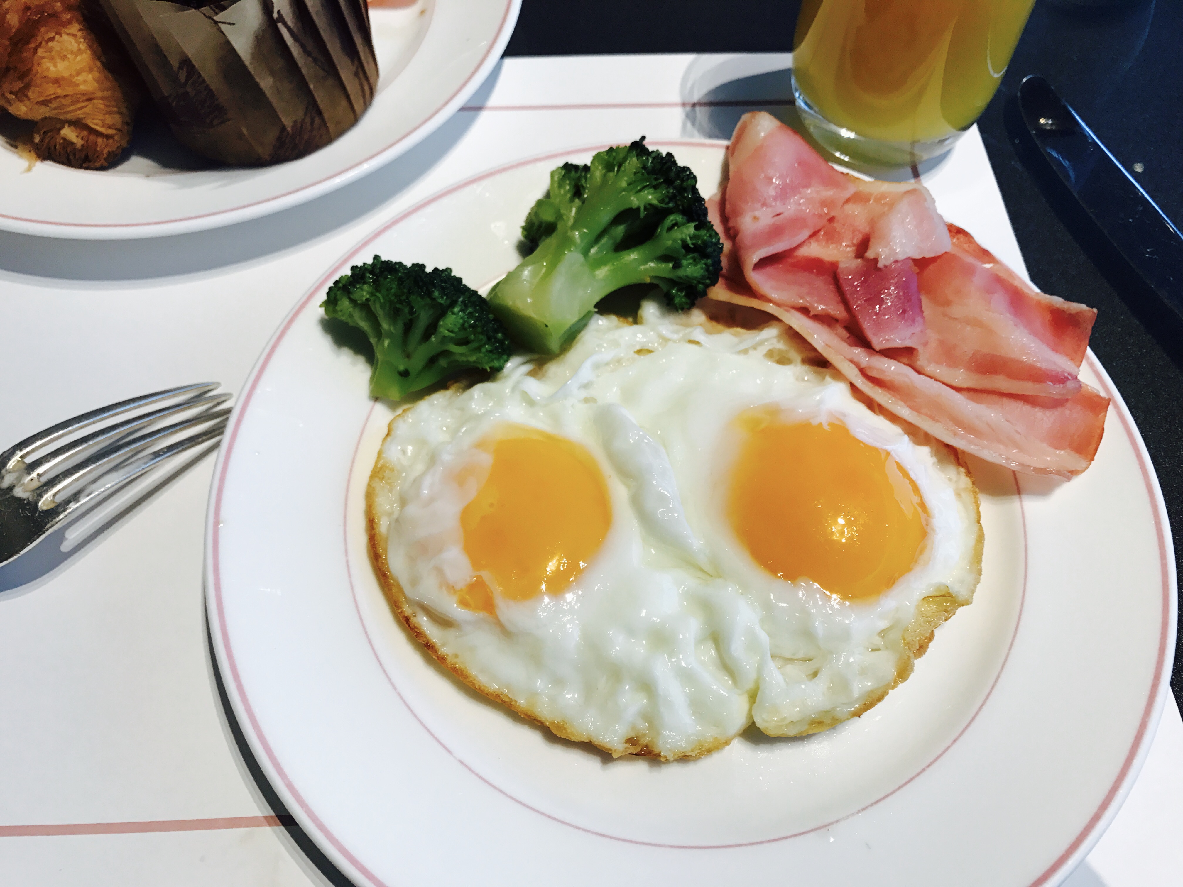 都内で宿泊 エグゼクティブラウンジ ホテル朝食 ロイヤルパークホテル 朝時間 Jp