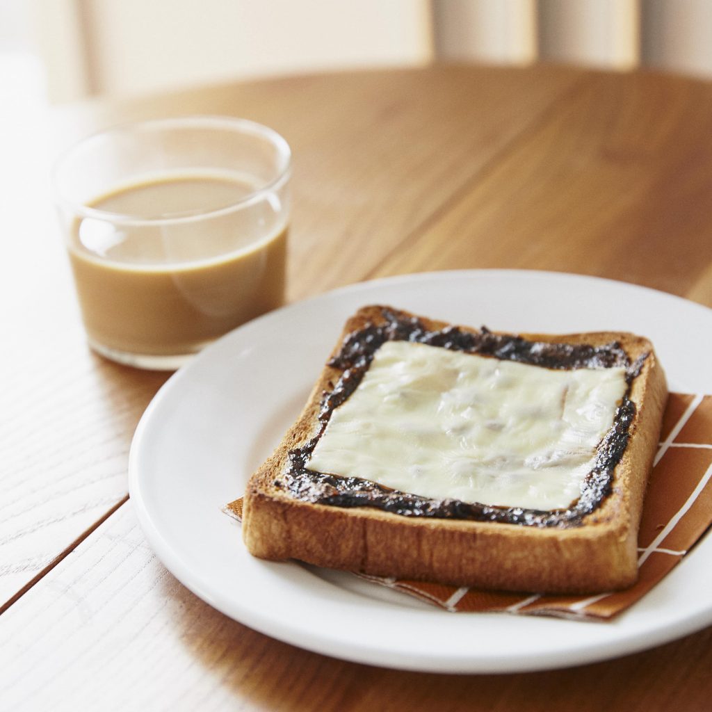 食パン×海苔の佃煮で！簡単おいしい「海苔チーズトースト」