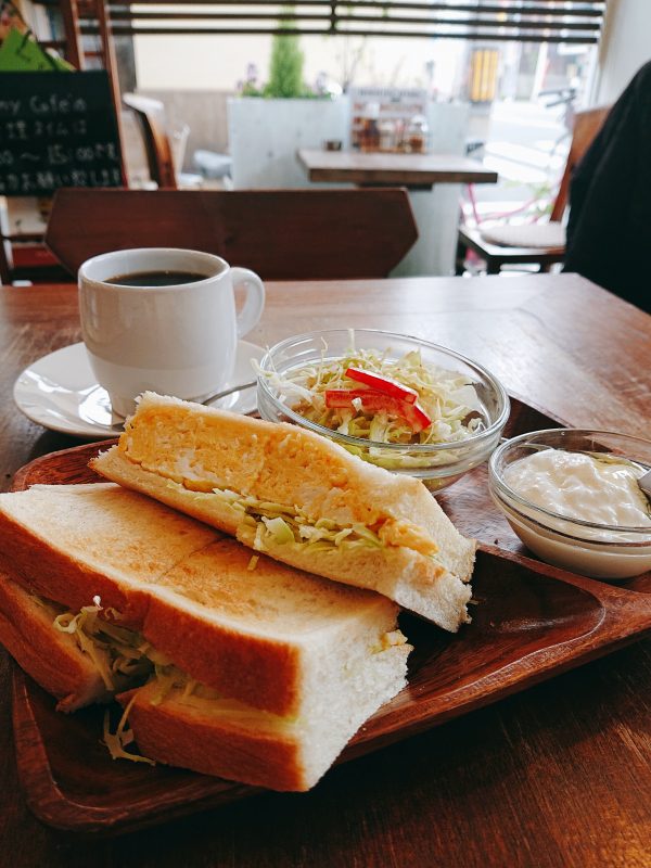 【大阪】とにかく分厚い！厚焼きタマゴサンドでお腹いっぱいモーニング@SUNNY CAFE