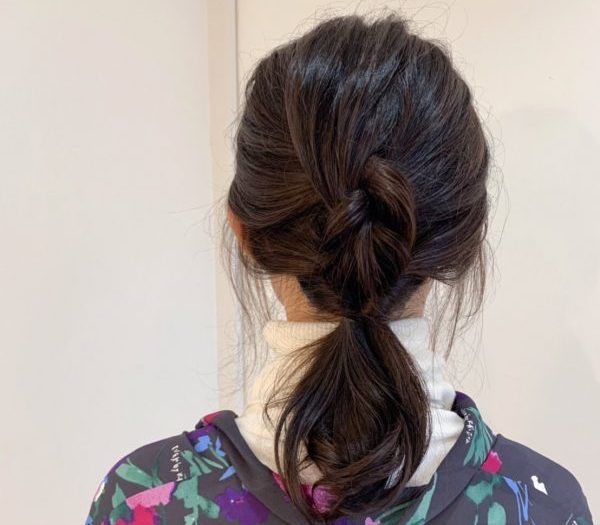 「伸ばしかけヘア」でもピン不要!簡単かわいいゆるふわヘアアレンジ術♪