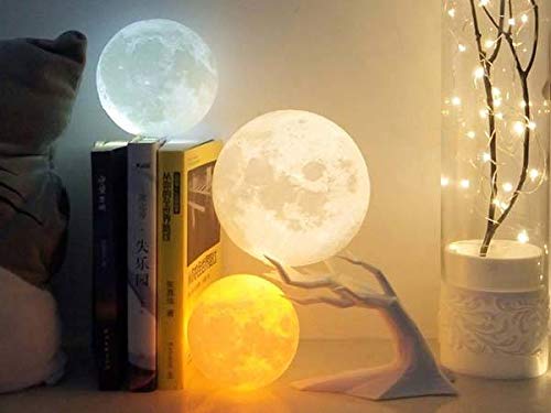 月面のリアル感がすごい！ベッドサイドの癒やしアイテム「月のライト」