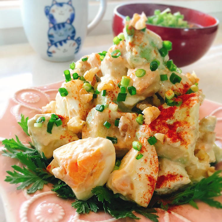 蒸し鶏とアボカドの胡桃サラダ　ｂｙ：Misuzuさん
