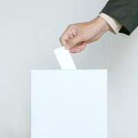 「投票に行く」って何て言う？選挙にまつわる英語フレーズ3選！