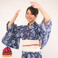 「盆踊り」を2単語の英語で言うと？