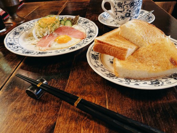 【京都】おみくじも楽しめる！バターがしみた厚切りトースト朝食@喫茶 陽