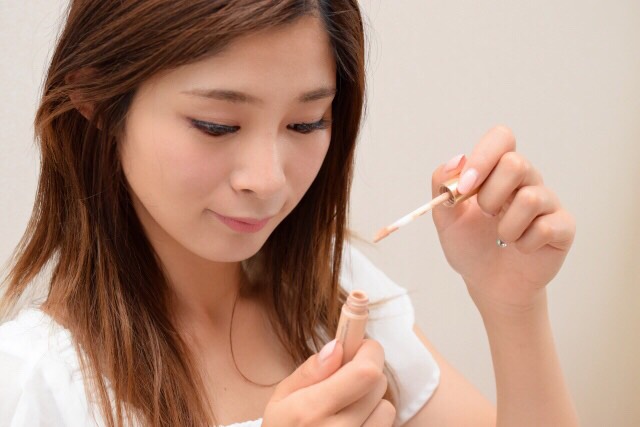 アイシャドウが先？眉が先？意外と知らない「メイクの順番」3つの基本