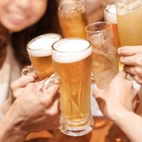 「とりあえずビールで」は英語でどう言う？