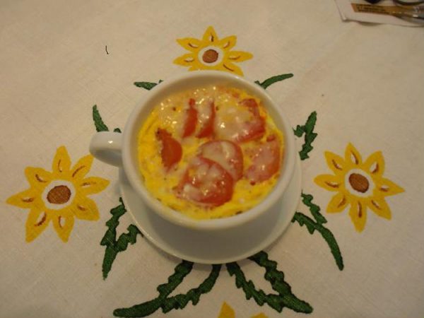 電子レンジで簡単　トマトとパルメザンチーズのオムレツ　 by ：CatherineSさん