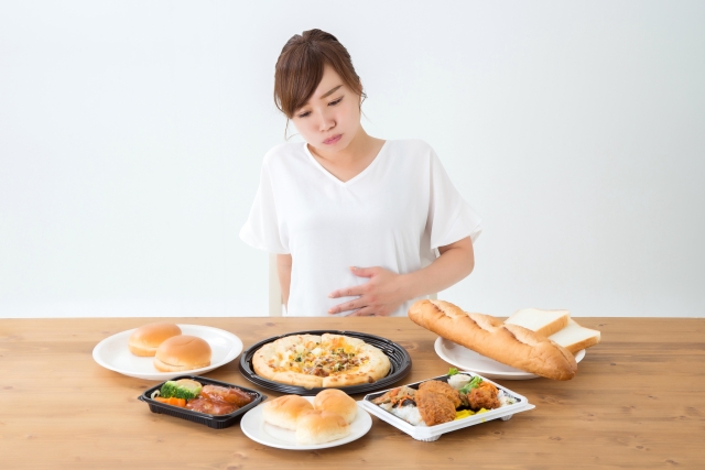 胃もたれしてない?年末年始の「食べすぎ飲みすぎ」を和らげるヒント3つ