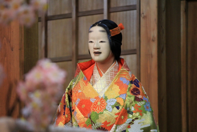 「本物そっくり」を1単語の英語で言うと？