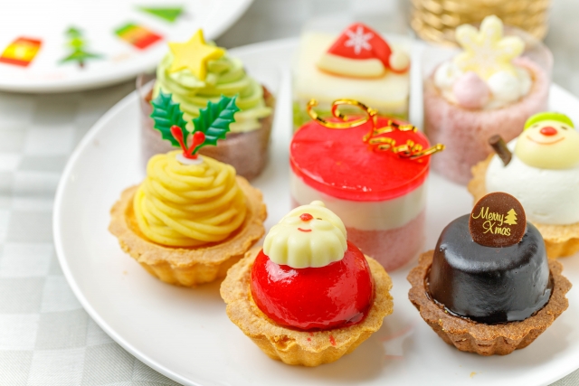 市販品を使って簡単アレンジ!手作り「クリスマスケーキ」アイデア
