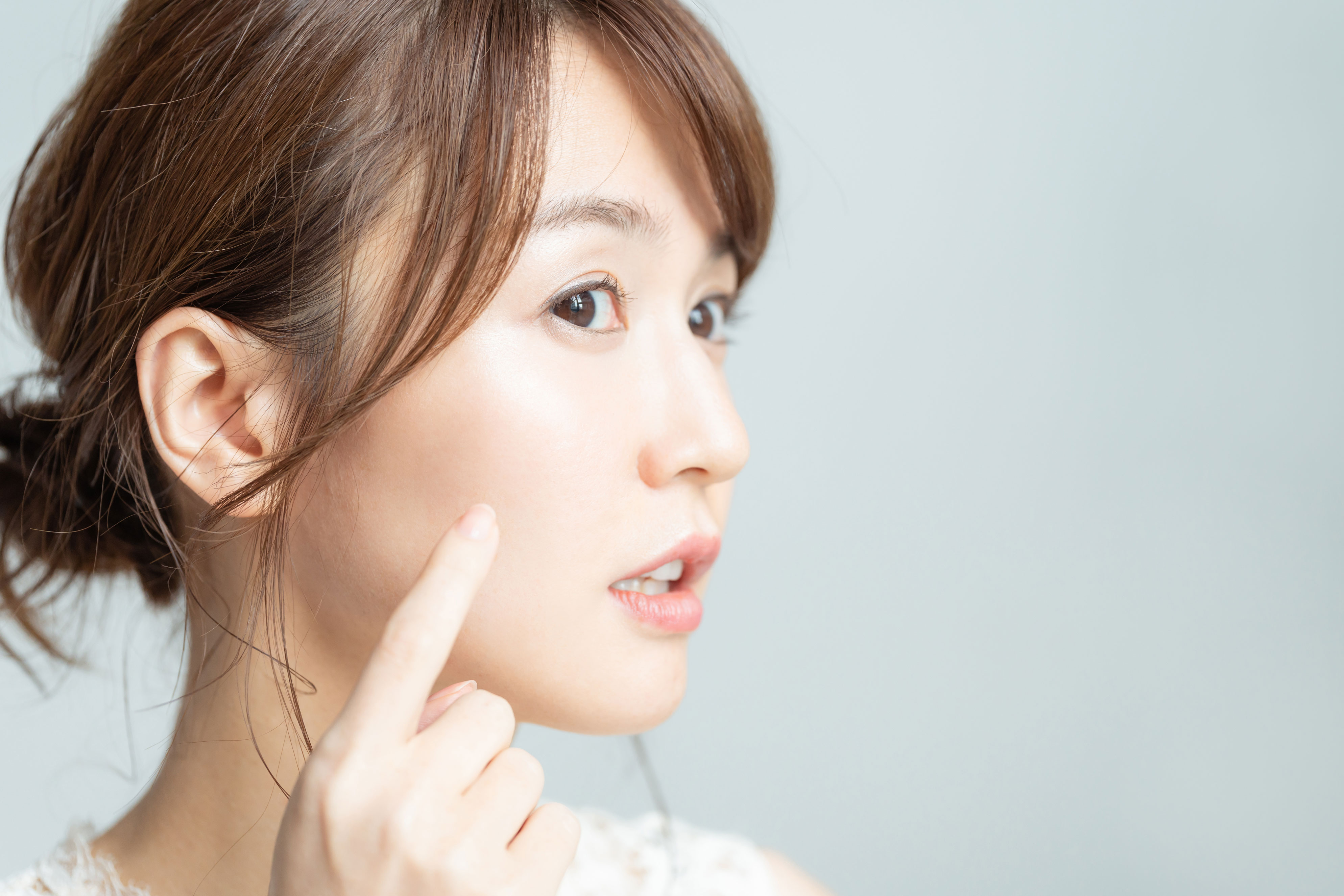 春に肌が敏感になるのはなぜ？「季節の変わり目」スキンケアのポイント