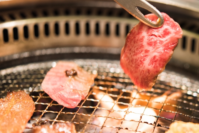 英語の「grill」と「roast」の違いって?