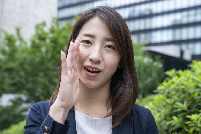 英語の「make a comment」の意味って？