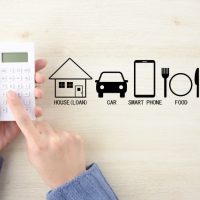 “price”だけじゃない！「価格」を表す英語4つの使い分け方