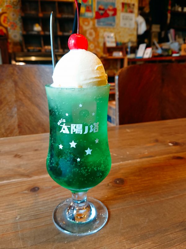 【大阪】レトロで新しい！「クリームソーダ」付きモーニング♪＠cafe太陽ノ塔本店