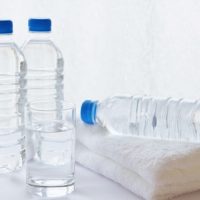 英語の比喩「test the water（水を調べる）」の意味って？