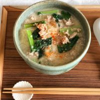 しっかり食べてもヘルシー♪鍋1つで簡単「小松菜の豆乳春雨スープ」