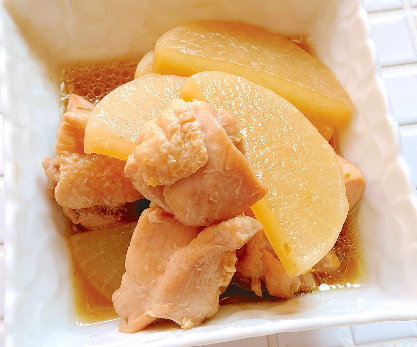 ほかほかご飯に合う!簡単「鶏と大根の柚子こしょう煮」の作り置き