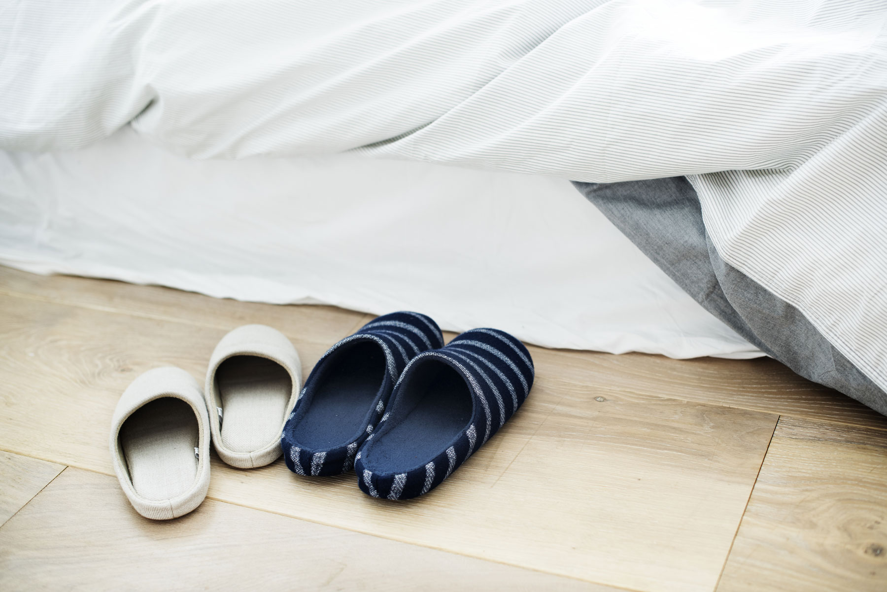 毛布は掛け布団の上 下 保温効果がアップする寝具の使い方 朝時間 Jp