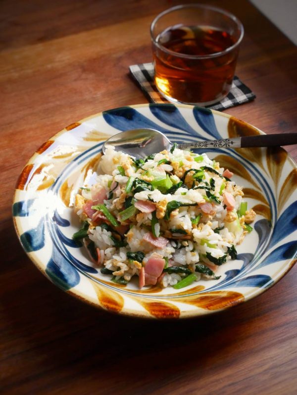チャーハンより簡単！小松菜と卵でラクラク「混ぜご飯の素」