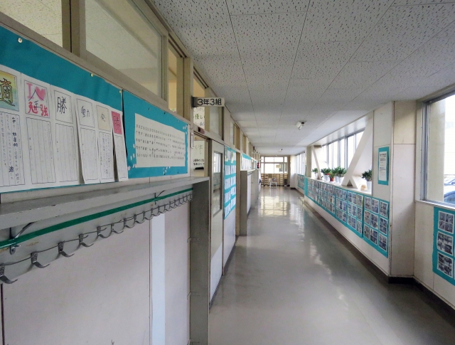 英語「hallway」の意味って？