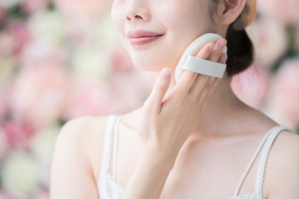 暑い季節も安心♪「マスクでも落ちにくい」ベースメイクのコツ3つ