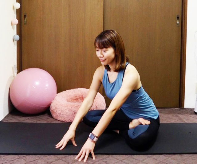 朝の“ダルおも足”をスッキリ軽く!簡単「股関節」ストレッチ