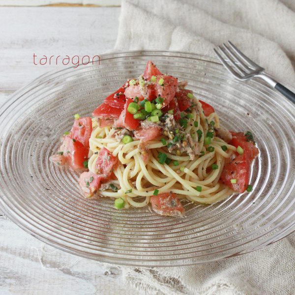 混ぜるだけ「さば缶とトマトの和風冷製パスタ」