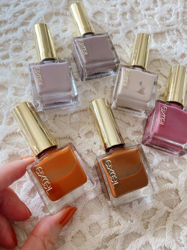 限定色で指先から夏気分 プチプラマニキュア エクセル ネイルポリッシュ 朝時間 Jp