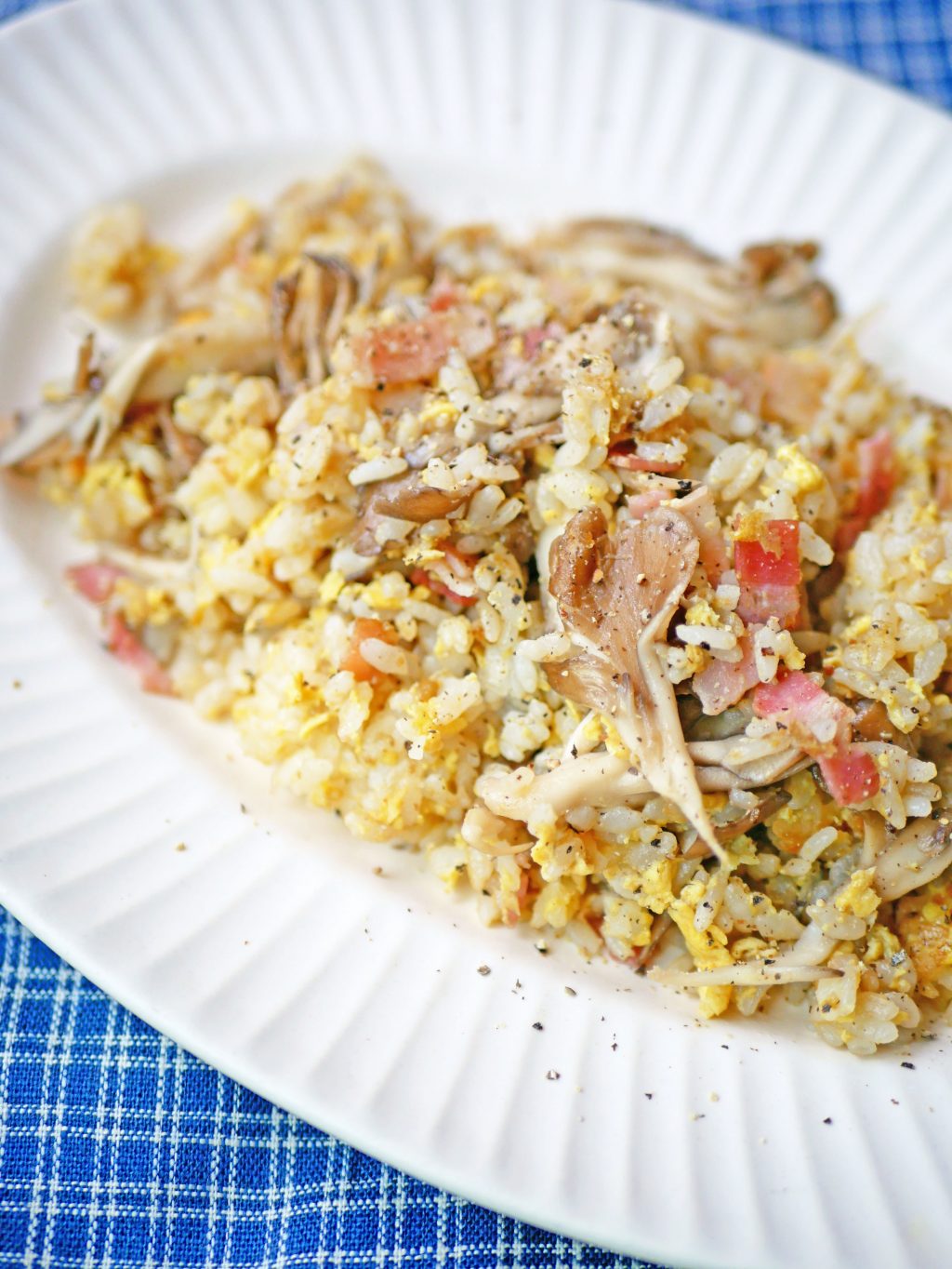 ヘルシーな秋の味覚♪簡単「まいたけ」朝ごはんレシピ3選