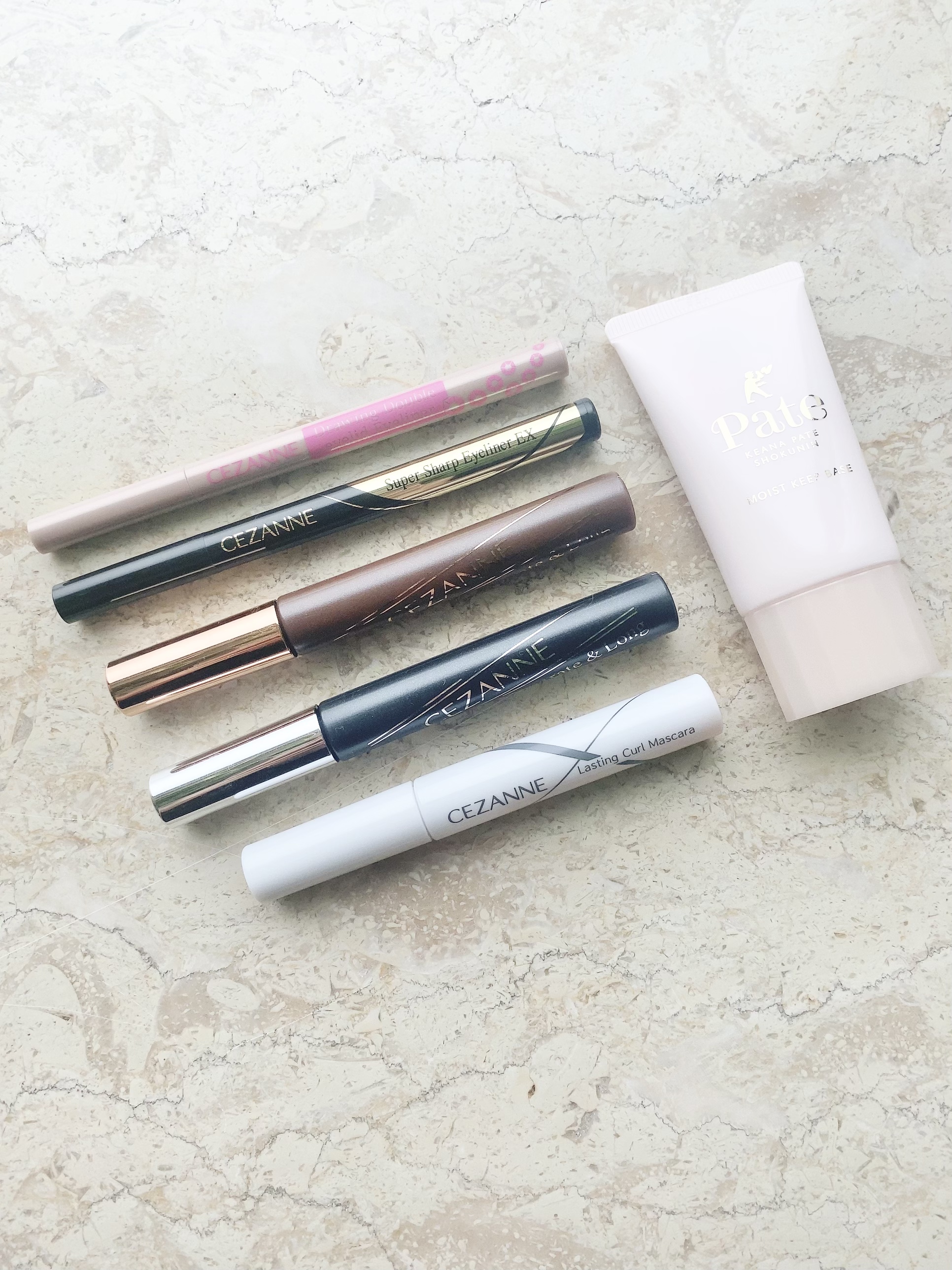 マスクに付きにくい、よれにくい!快適「プチプラコスメ」5選