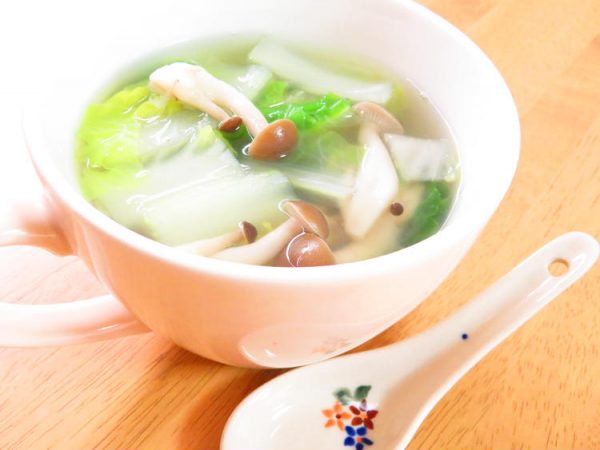 白菜ときのこ生姜スープ