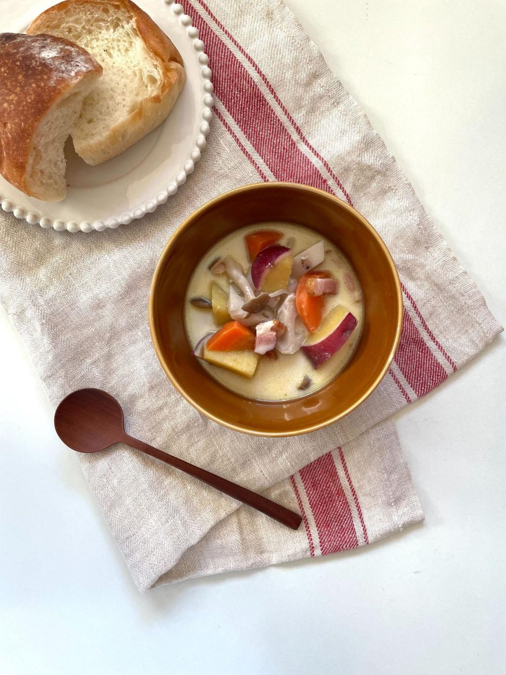 根菜の豆乳スープ